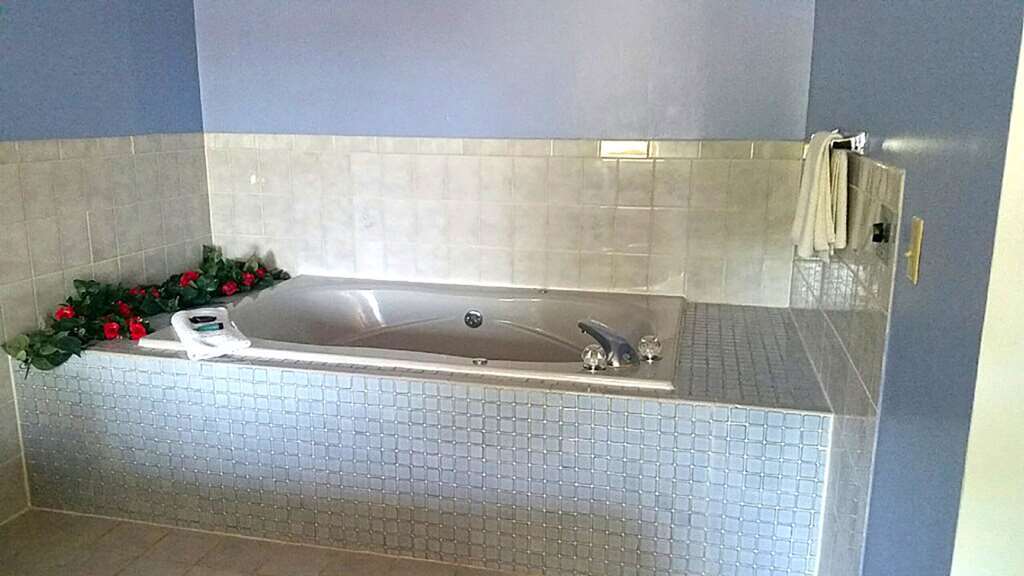 Americas Value Hotel
